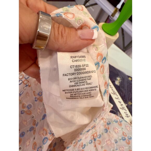 For Love And Lemons Puff Sleeve Embroidered Crop Top NWT - Size M - Picture 3 of 9